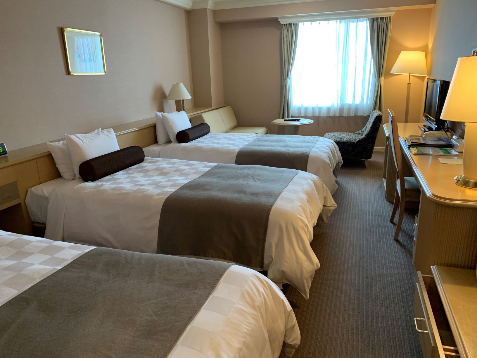 Standard Triple room